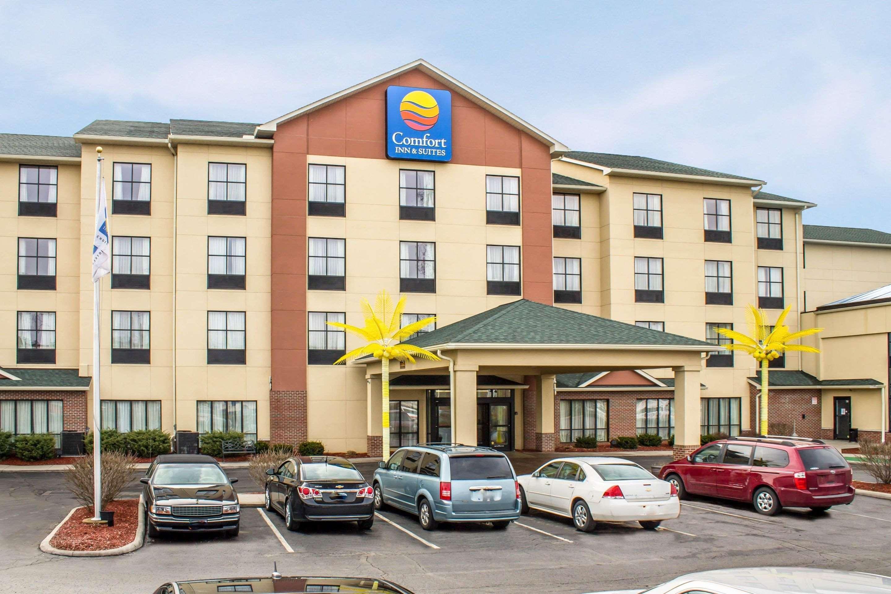 Comfort Inn & Suites Kent - University Area Exteriör bild