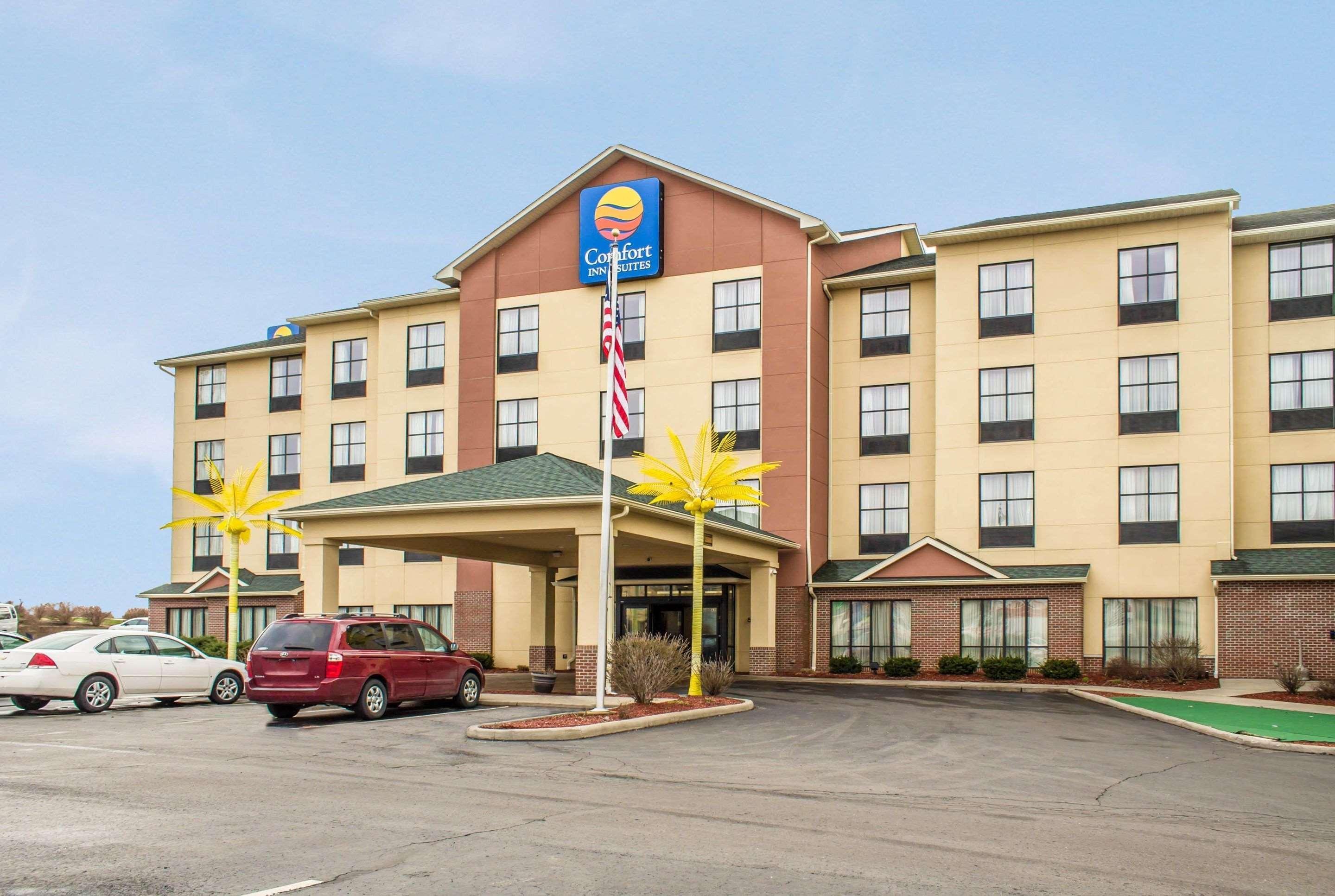 Comfort Inn & Suites Kent - University Area Exteriör bild
